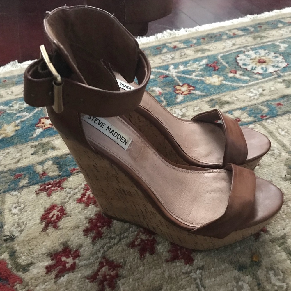 Steve Madden high wedge brown